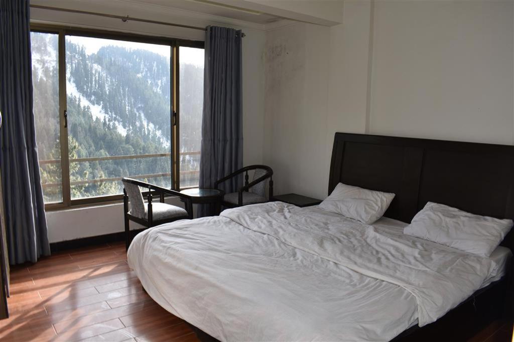 Hotel Royal Inn Murree Eksteriør billede